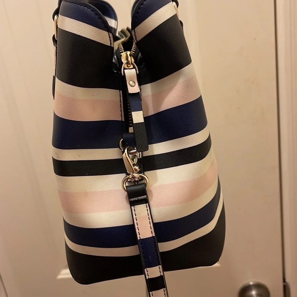 Kate Spade please check all picture of condition - Picture 14 of 17